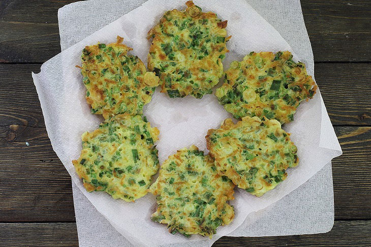 Pancakes with green onions - simple, tasty and fast