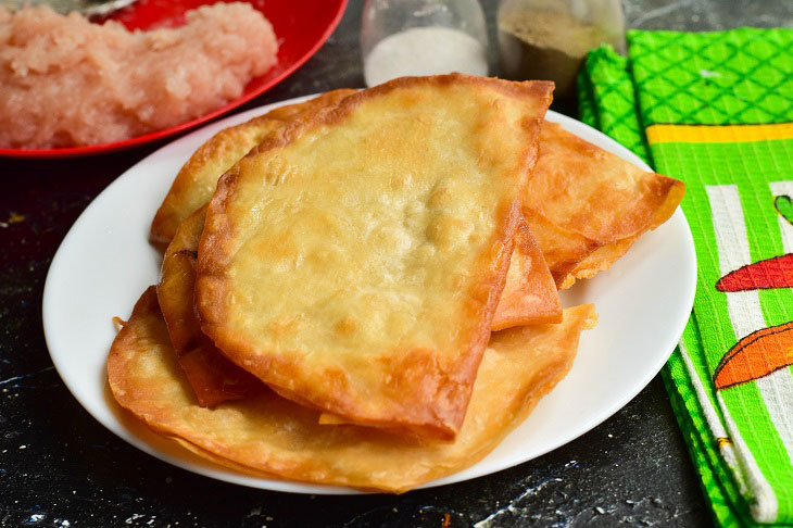 Chebureki with lavash meat - an express recipe for a delicious snack