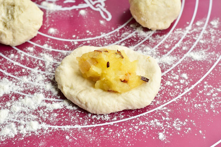 Tbilisi-style fried potato pies - awesome Georgian appetizer