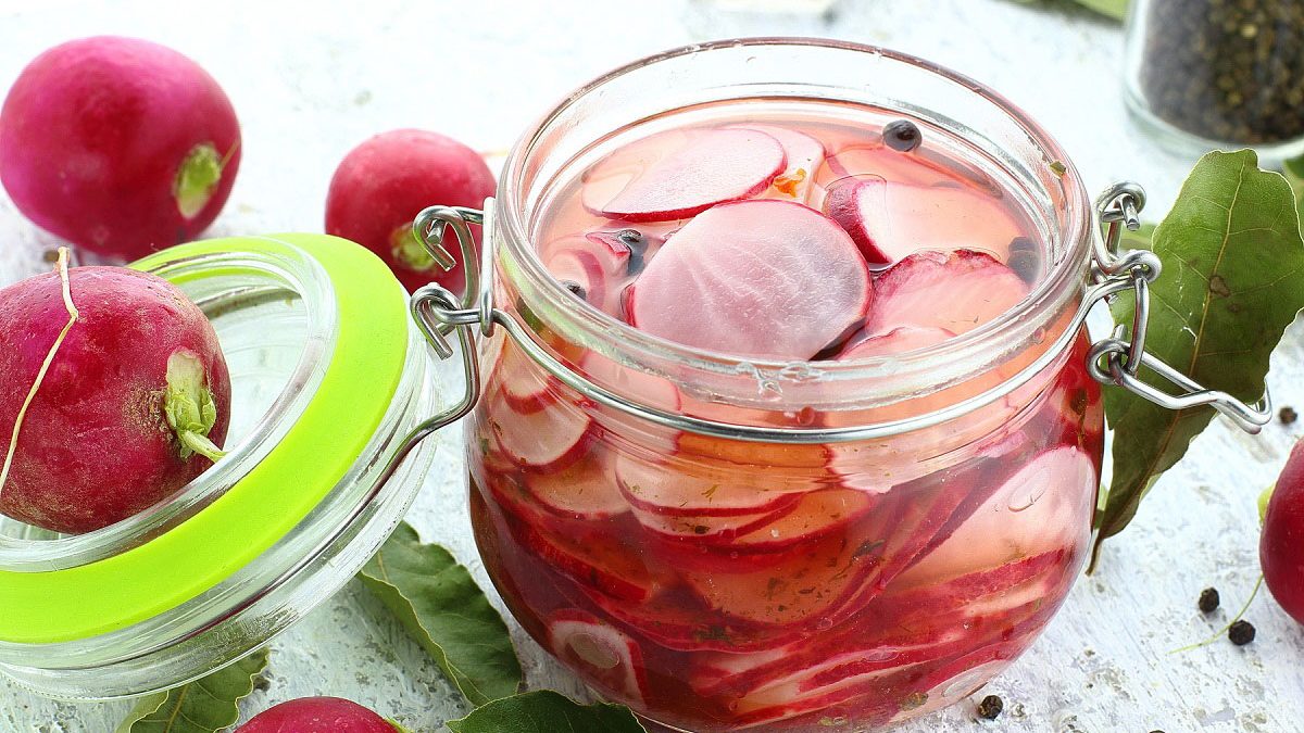 Pickled instant radish – a delicious recipe for pickle lovers