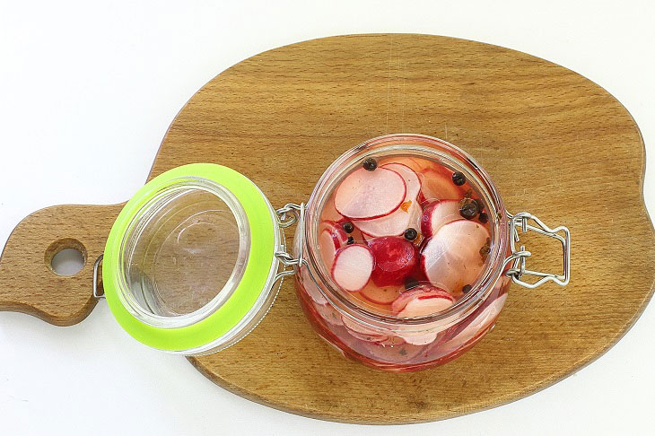 Pickled instant radish - a delicious recipe for pickle lovers