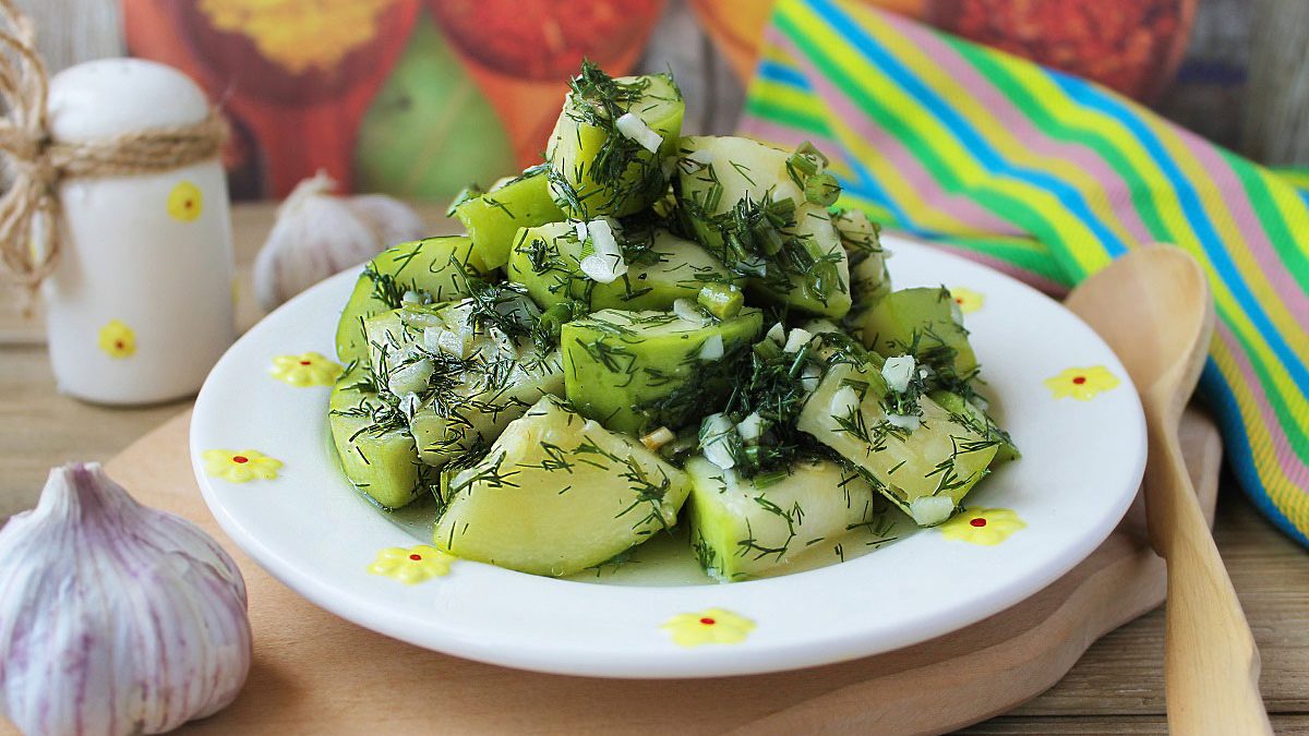 Zucchini marinated with dill and garlic – a quick and easy cold appetizer
