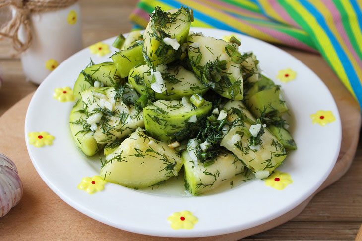 Zucchini marinated with dill and garlic - a quick and easy cold appetizer