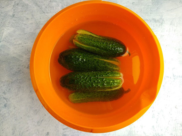 Korean cucumbers - a quick recipe for an excellent snack