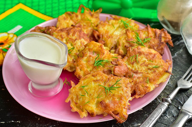 Potato pancakes with ham - a quick recipe for a delicious snack