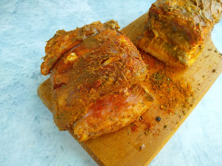 Salo baked in the oven - tender and spicy, with a crispy crust