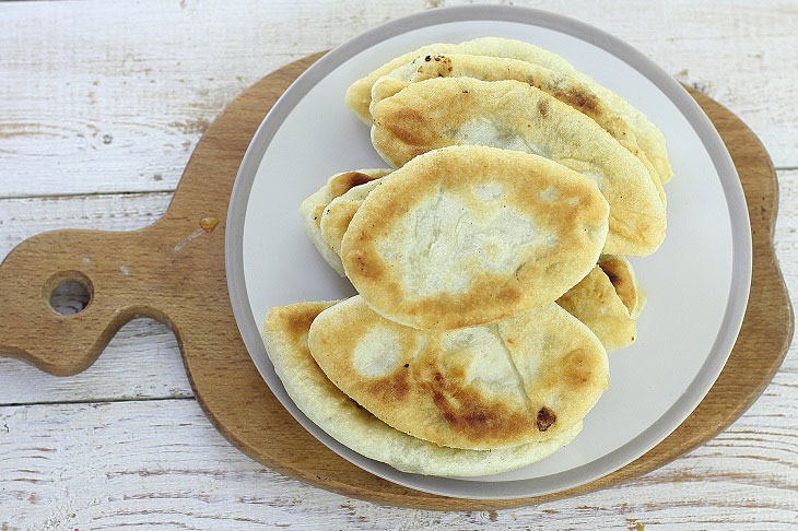 Fried pies with potatoes and liver - one frying pan will definitely not be enough