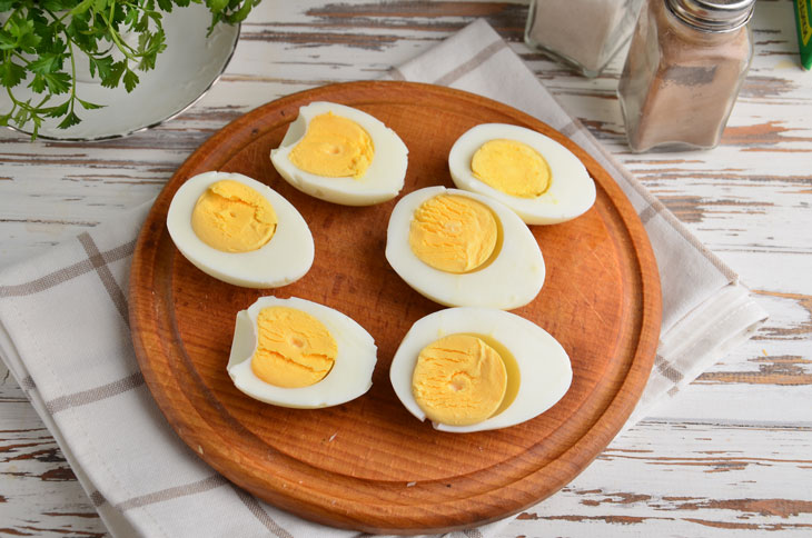 Eggs "Mouse" with smoked chicken - a great snack for the New Year 2020