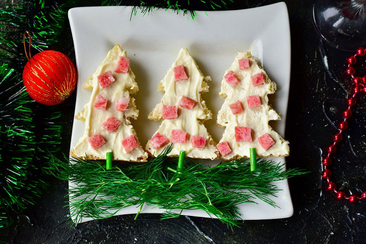 New Year's sandwiches "Christmas Trees" - an excellent decoration for the festive table