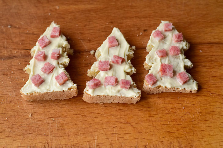 New Year's sandwiches "Christmas Trees" - an excellent decoration for the festive table