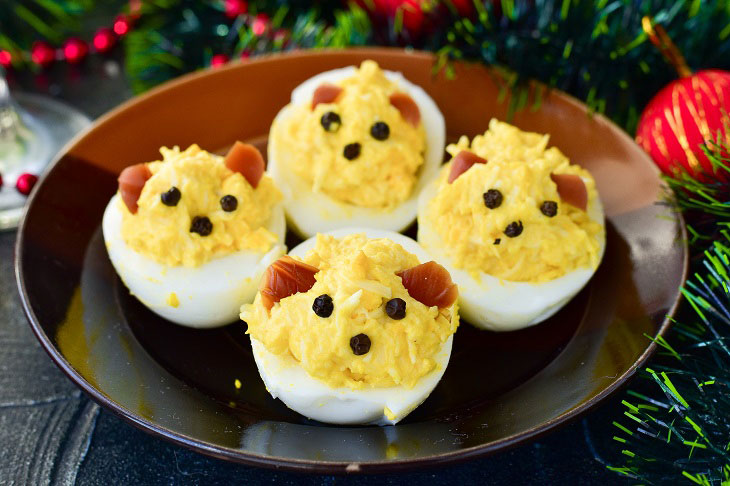 Stuffed eggs "Mice" - a special snack for the New Year 2020