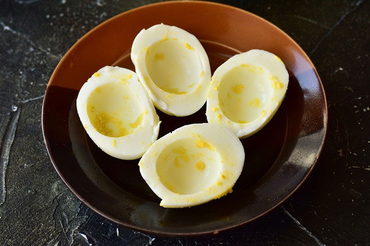 Stuffed eggs "Mice" - a special snack for the New Year 2020