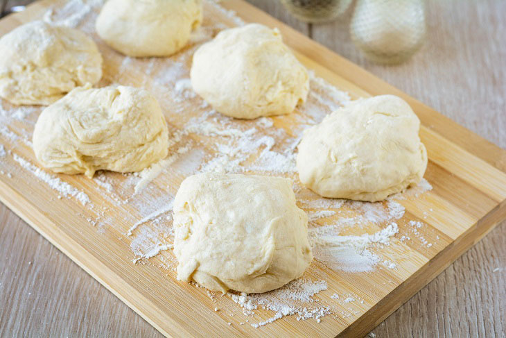 Pies with cabbage without eggs - fluffy, airy and crispy