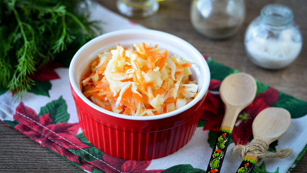 Pickled cabbage – a quick recipe for 2 hours