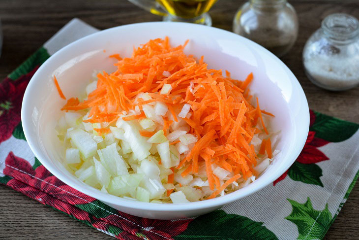 Pickled cabbage - a quick recipe for 2 hours