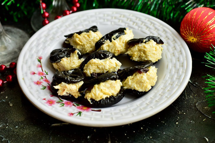 Prune mussels on the festive table - this appetizer delights guests