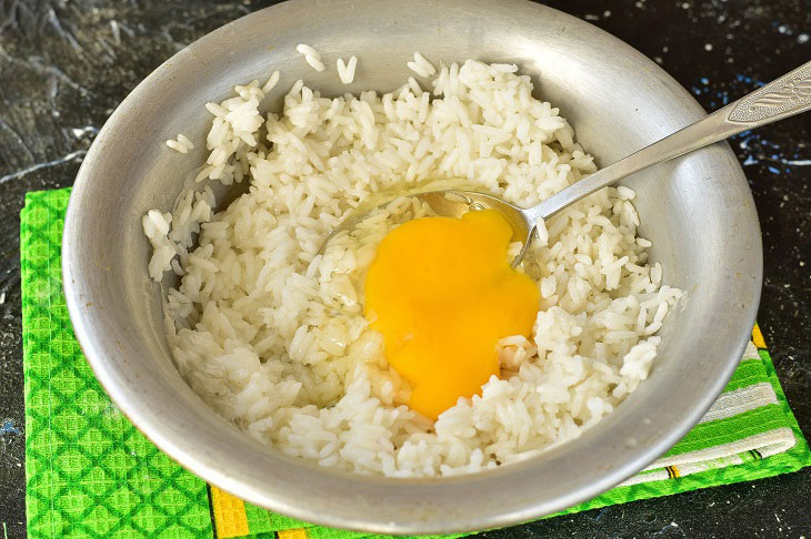 Original rice balls with cheese - an easy recipe for an excellent snack