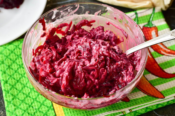 Roses from beets and lavash - this bright and healthy snack will surprise your guests