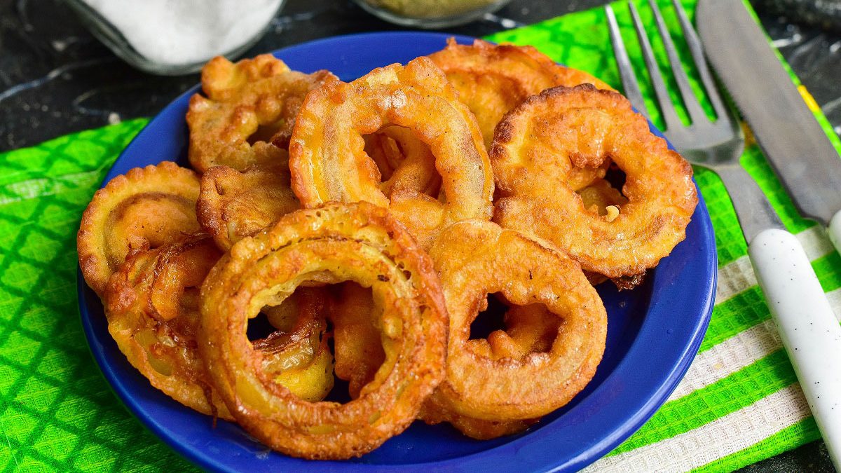 Onion rings in batter – a delicious vegetable snack