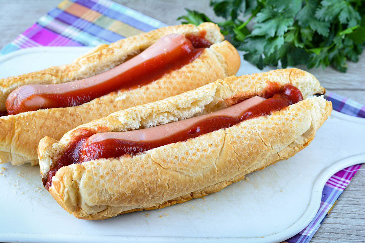 Danish hot dog like in Stardogs - fast, tasty and appetizing