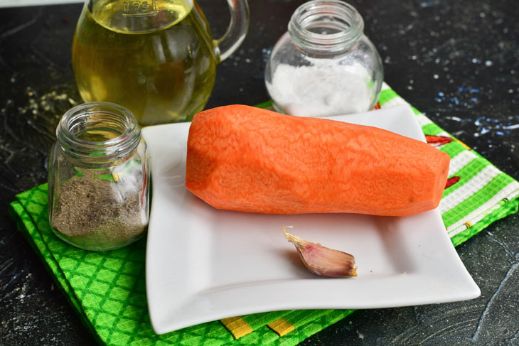 Baked carrots in the oven - a simple, tasty and dietary dish