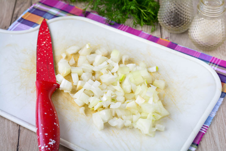 Beetroot caviar fried in a pan - a bright and interesting vegetable snack