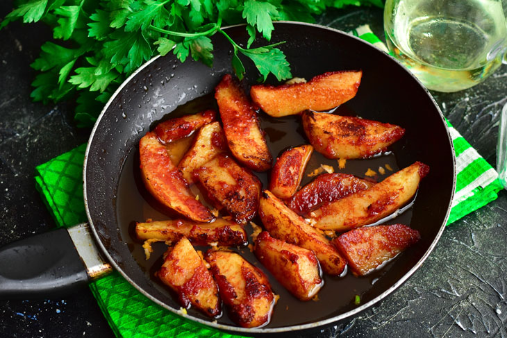 Fried potatoes with honey - an interesting and tasty snack