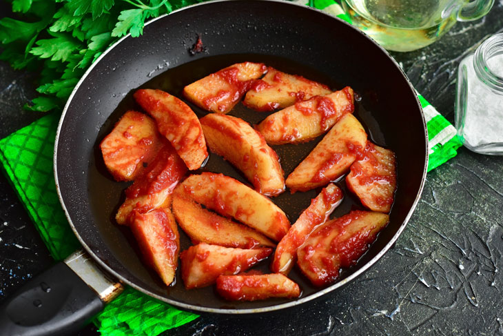 Fried potatoes with honey - an interesting and tasty snack