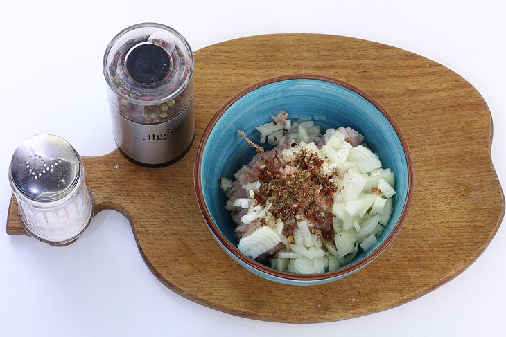 Delicious lazy belyashi on kefir with minced meat - a simple and satisfying recipe