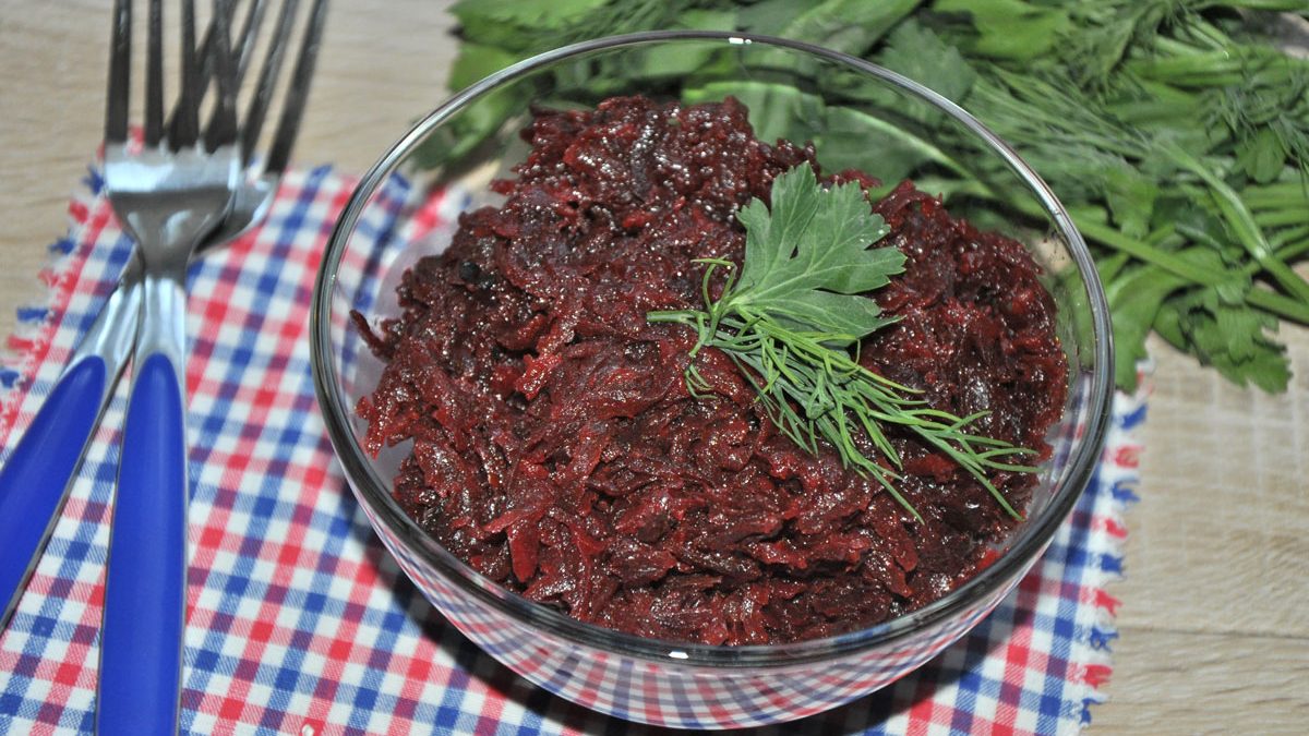 Beet caviar – an inexpensive, simple and tasty vegetable snack