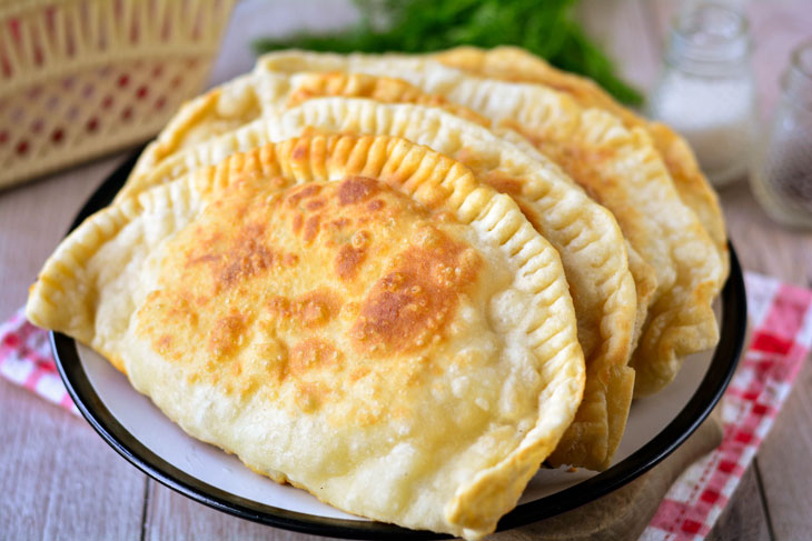 Lean chebureks with potatoes - hearty and tasty