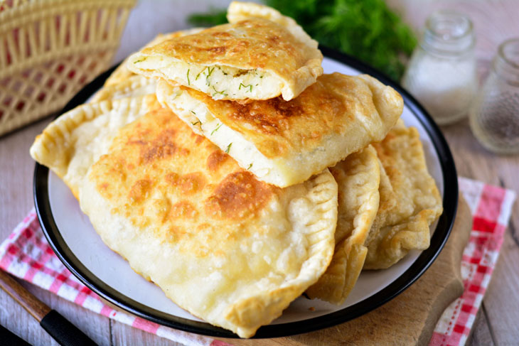 Lean chebureks with potatoes - hearty and tasty