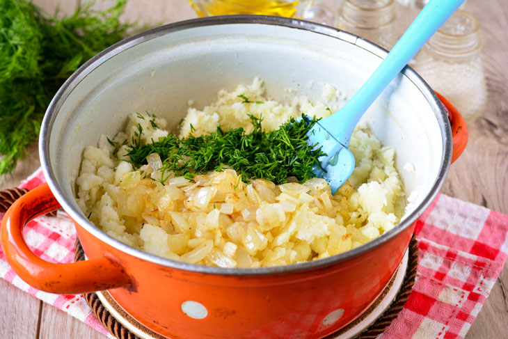 Lean chebureks with potatoes - hearty and tasty