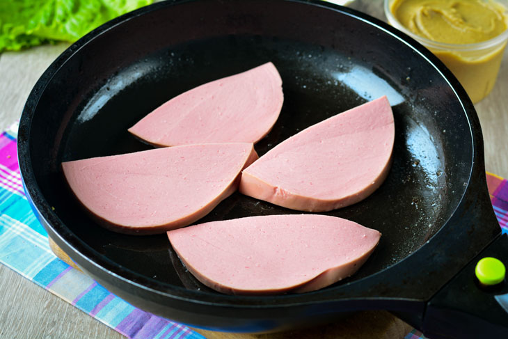 Sandwiches "Nostalgia" with sausage - will always help out the hostess if the guests are on the doorstep