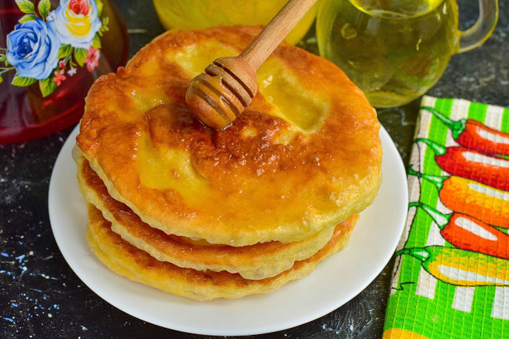 Yeast donuts in a pan - tender, soft and very satisfying