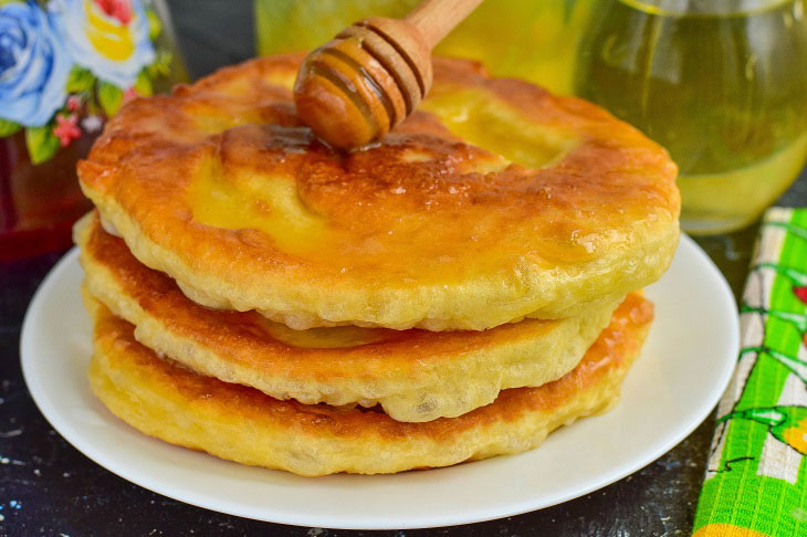 Yeast donuts in a pan - tender, soft and very satisfying