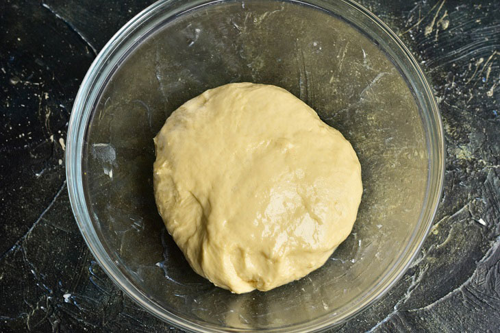 Yeast donuts in a pan - tender, soft and very satisfying