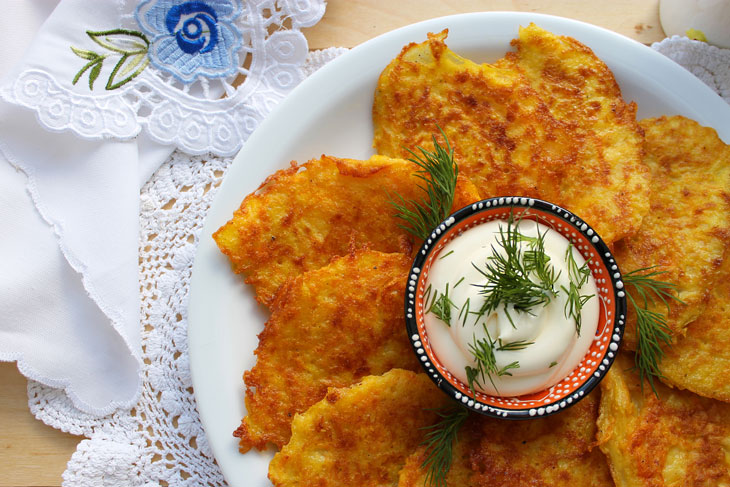 Elegant and tasty draniki with pumpkin - a winter version of your favorite snack