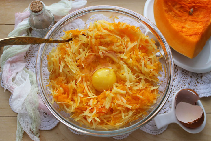 Elegant and tasty draniki with pumpkin - a winter version of your favorite snack