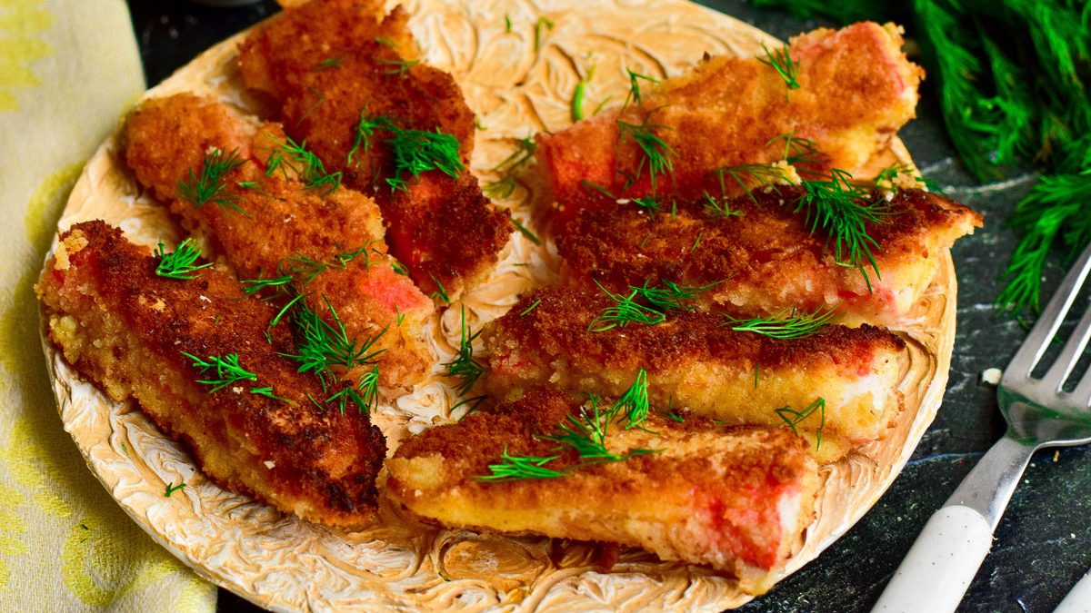Fried crab sticks in breadcrumbs – a step by step recipe with a photo