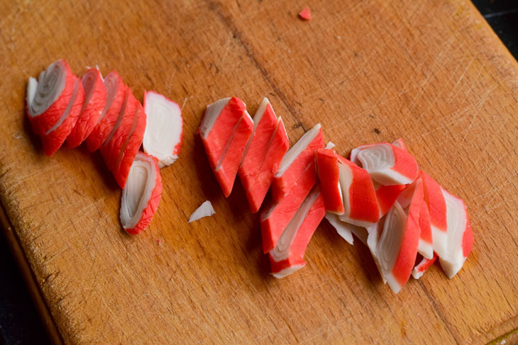 Sandwiches "Flowers" from crab sticks - a simple and beautiful snack without much effort