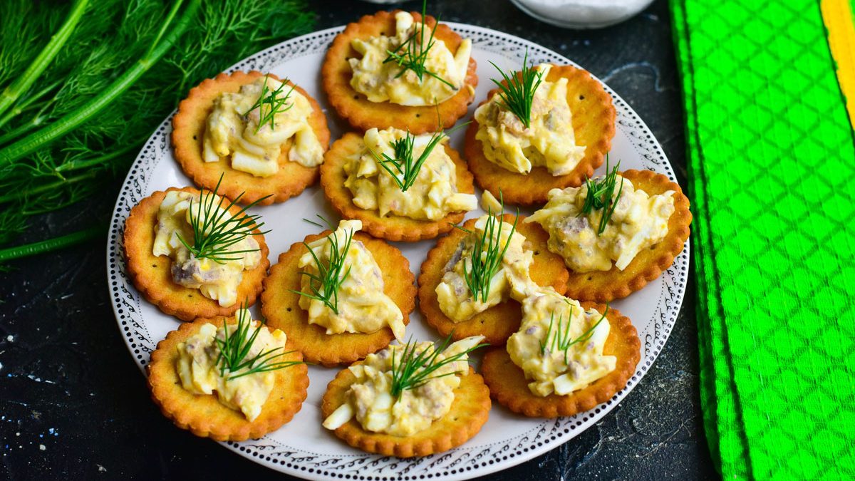 Sardine Crackers – An Amazing Holiday Snack