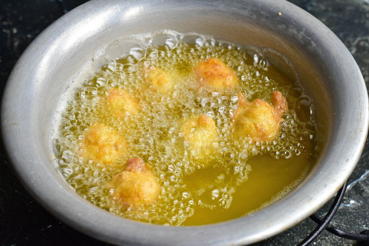 Potato balls - a delicious and affordable snack for the holiday