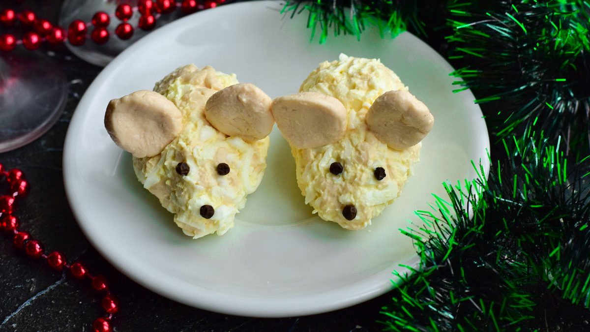 Cheese mice for the New Year – very festive and beautiful
