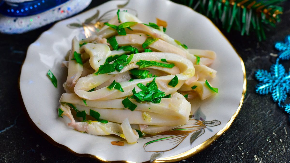 Squid in garlic sauce – tasty and fast from available ingredients