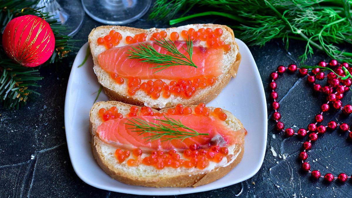 Royal sandwich with caviar – a bright and beautiful snack on the New Year’s table