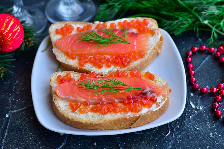 Royal sandwich with caviar - a bright and beautiful snack on the New Year's table