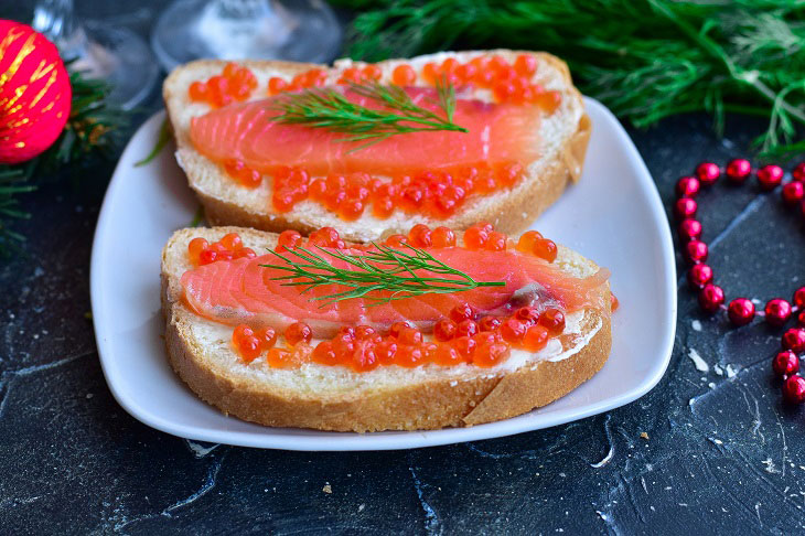 Royal sandwich with caviar - a bright and beautiful snack on the New Year's table