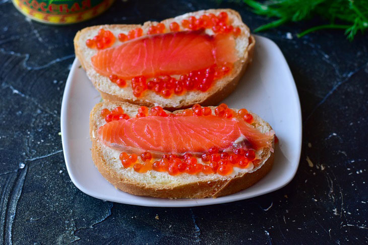 Royal sandwich with caviar - a bright and beautiful snack on the New Year's table