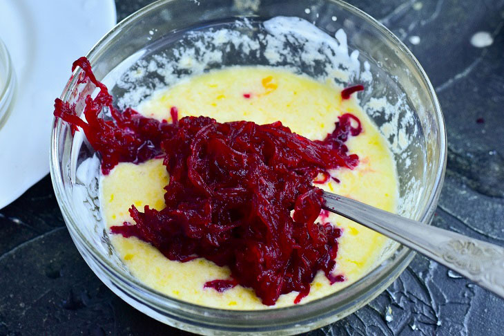 Rolls of beetroot pancakes - a wonderful snack on the festive table